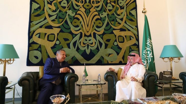 بعد الأزمة الدبلوماسية. سفير المغرب فالرياض يستأنف مهامه بلقاء وزير سعودي