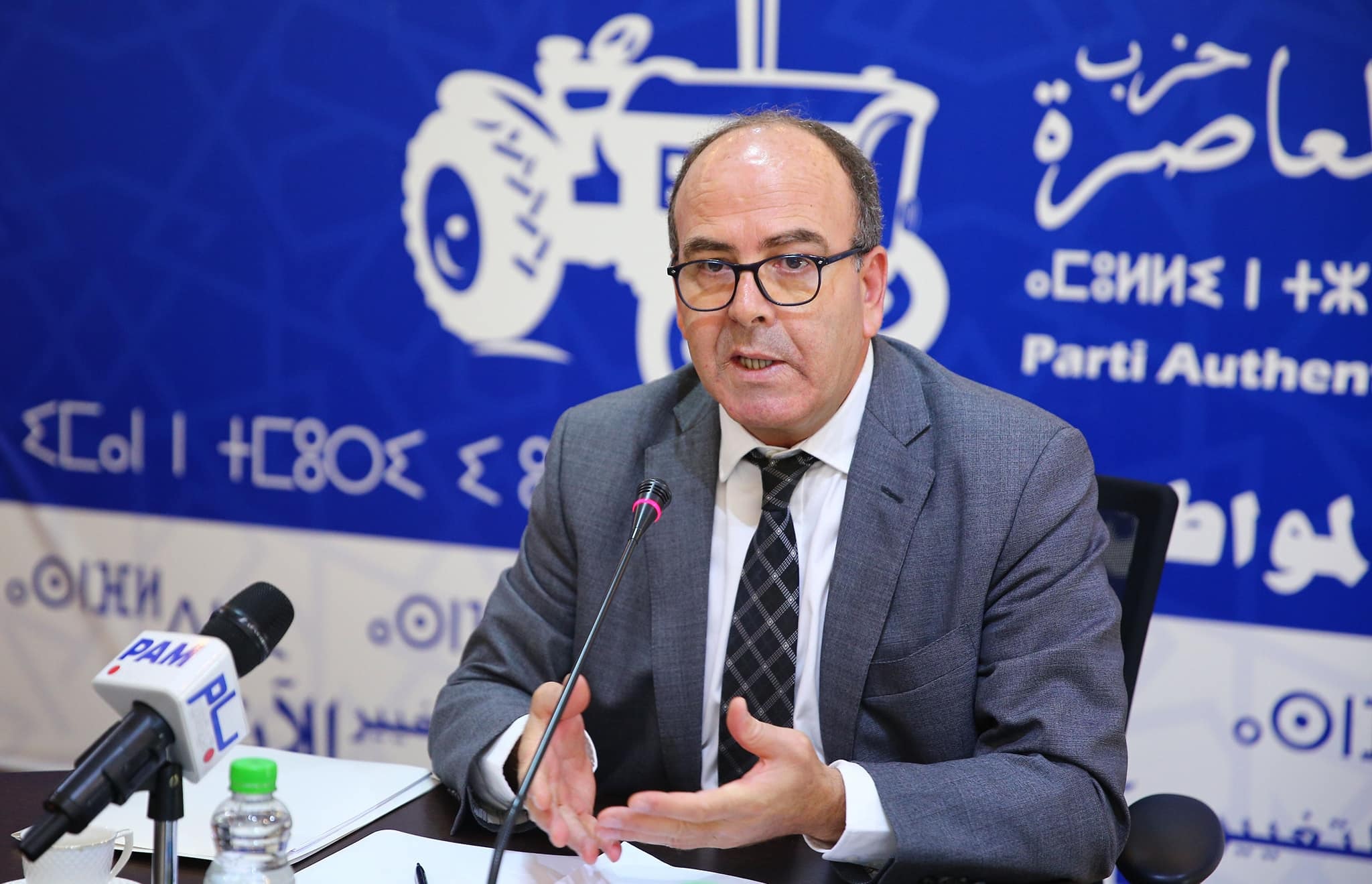 صقور “البام” يقودون انقلابا على بنشماس