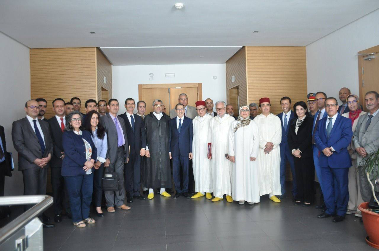 العثماني ينصّب أعضاء اللجنة الوطنية لمكافحة الاتجار بالبشر والوقاية منه