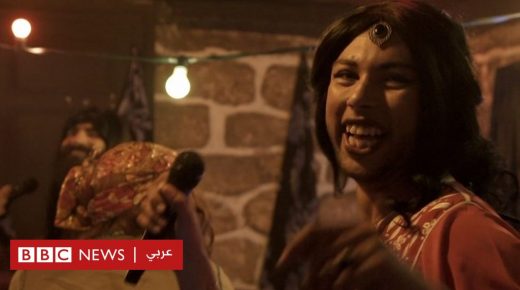 كباريه الشيخات: الرجال المغاربة الذين يستكشفون أنوثتهم عبر الموسيقى الشعبية