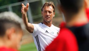 رونار يستقيل من تدريب الأسود