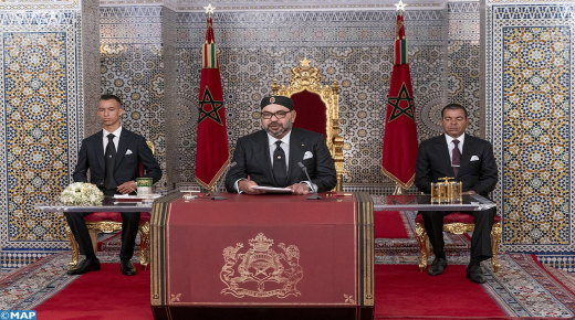زلزال سياسي وإداري مرتقب في الدخول المقبل. جلالة الملك يعلن عن تكليف العثماني باقتراح أسماء جديدة في مناصب المسؤلية في الحكومة والإدارات