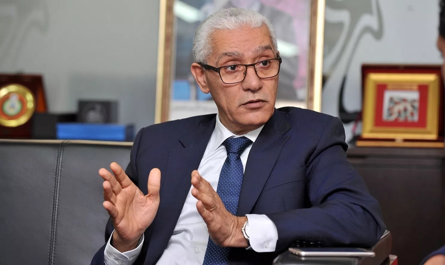 زياش والتقواس.. المغاربة ردو الطالبي العلمي ضحكة بما قاله في البرلمان