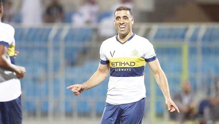 بعد رفع راتبه. المهاجم حمد الله يستأنف هز الشباك مع النصر السعودي