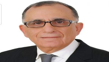 كفاءة مغربية أخرى تشرف المغرب. فرنسا توشح البروفيسور العراقي بوسام شرف من درجة فارس