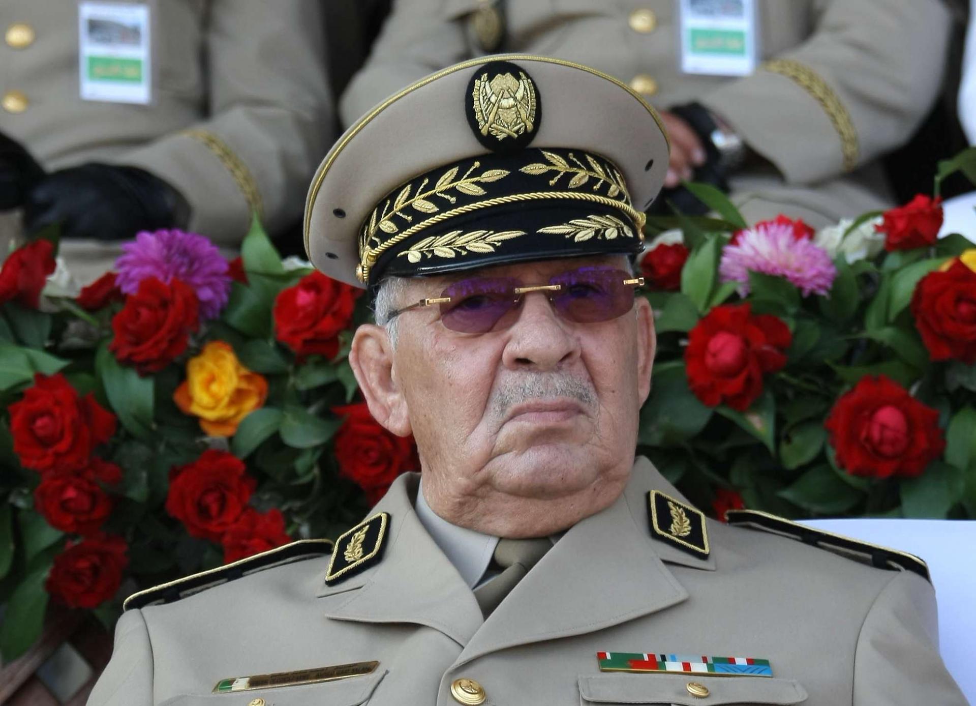 الجيش الجزائري يمهد لانتخابات محاطة بالانتهاكات