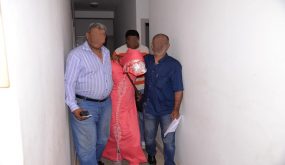 شك أن زوجته تخونه فاكتشف أنها ممثلة إباحية .. فيلا بطماريس استوديو لتصوير مقاطع ” البورنو “