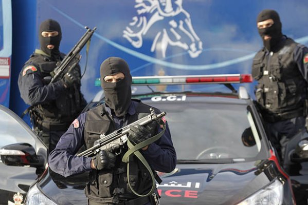 ثلاثيني روع البيضاء بجرائمه العنيفة يسقط في قبضة فرقة مكافحة العصابات