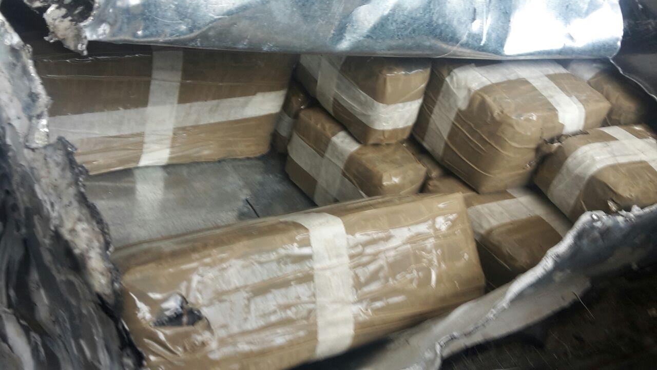 فضح مسؤولين في القوات المساعدة تعاونوا مع شبكة دولية للاتجار بالمخدرات