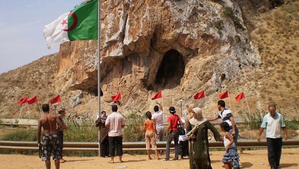 جثث 3 مغاربة تفتح المعبر الحدودي “زوج بغال”