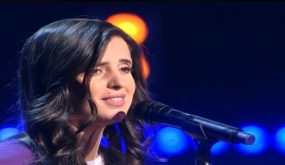 متسابقة مغربية تضع سميرة سعيد في موقف محرج في «ذو فويس» (فيديو)
