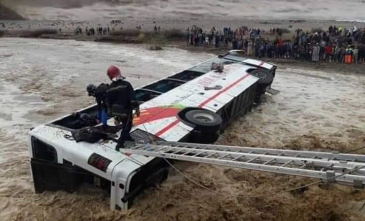 حصيلة قتلى فاجعة واد دمشان ترتفع إلى 8 وفرق الإنقاذ تواصل البحث عن مفقودين