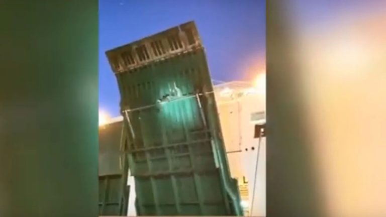 مغاربة يتسللون إلى إسبانيا بطريقة غريبة (فيديو)