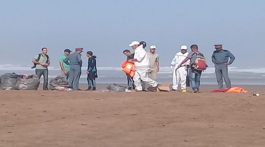 البحر يلقي جثث أخرى للمهاجرين السريين الذين غرقوا في بحر المحمدية