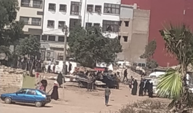 حالة استنفار في الهراويين بعد شروع جرافات في هدم “براريك” بدوار الشيخ (صور)