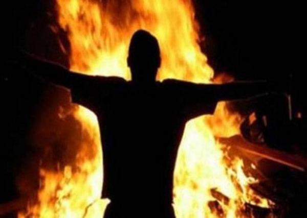 خلاف مع صاحب محل تجاري يدفع بشاب لإضرام النار في جسده بالبيضاء