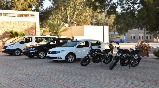 عامل إقليم الرحامنة يوزع سيارات و دراجات نارية على رجال الحموشي .. تدشين مشاريع تنموية ستغير وجه الإقليم
