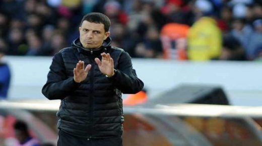 “لي غلب يعف” يوقف مدرب الرجاء لأربع مباريات