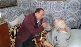 الوزير عبيابة يفي بوعوده للفنان القدير محمد الخلفي. بعد أيام من عيادة المسؤول الحكومي له بمنزله بالبيضاء