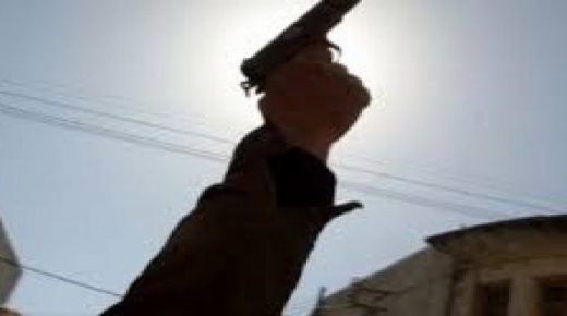 عناصر من أمن فاس تشهر أسلحتها خلال تدخل لإيقاف شخصين