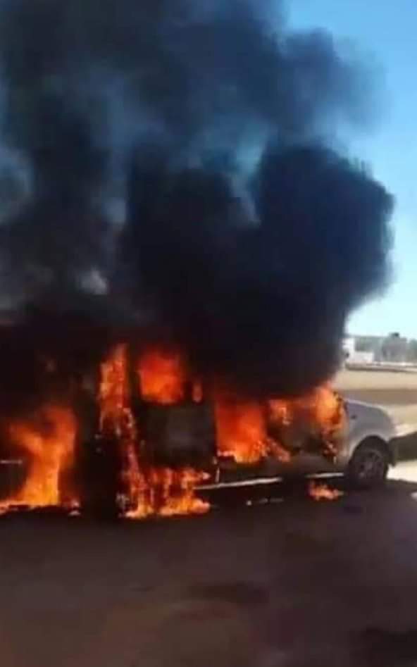 نيران تلتهم سيارة محملة بكيس “الفاخر” بإقليم الفقيه بن صالح