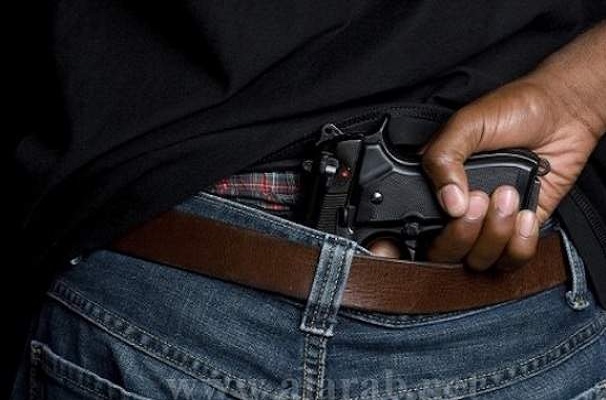 التحقيق في إشهار مفتش شرطة مسدسه في نزاع بين أشخاص بالرباط
