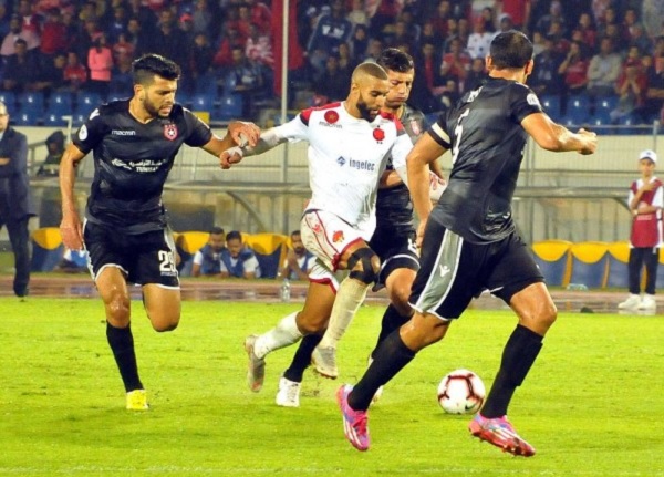 الاتحاد التونسي يصدر بيانا بشأن حضور الجماهير مباراتي الوداد والزمالك