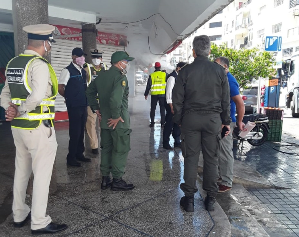 بعد أيام من الإغلاق بسبب “كورونا”. انطلاق عملية إعادة الفتح التدريجي للمحلات التجارية بسوق “بدر” بآنفا