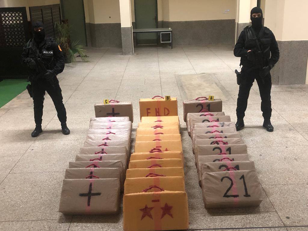 “الديستي” تقود أمن فاس لضبط أزيد من طن من الشيرا في زمن “الطوارئ الصحية”