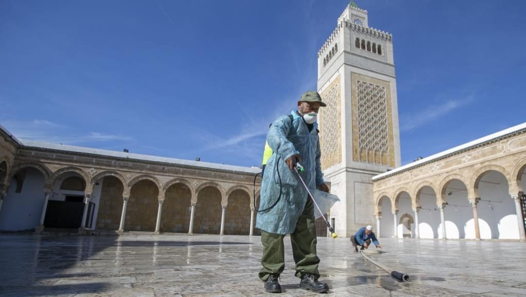 هذا ما أكدته وزارة الأوقاف بخصوص اللجوء لمحسنين لتوفير معدات قياس الحرارة والتعقيم