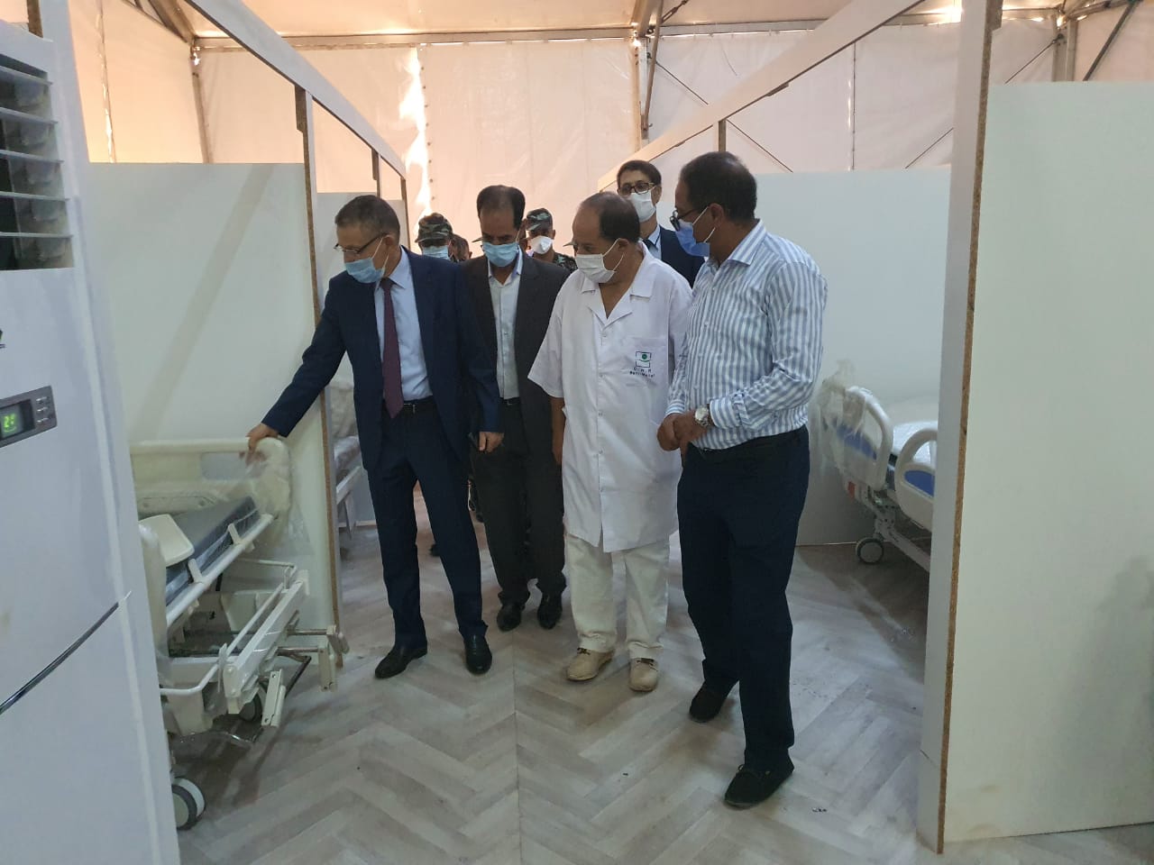 الوالي خطيب لهبيل يتفقد تقدم اشغال بناء المستشفى الميداني ببني ملال