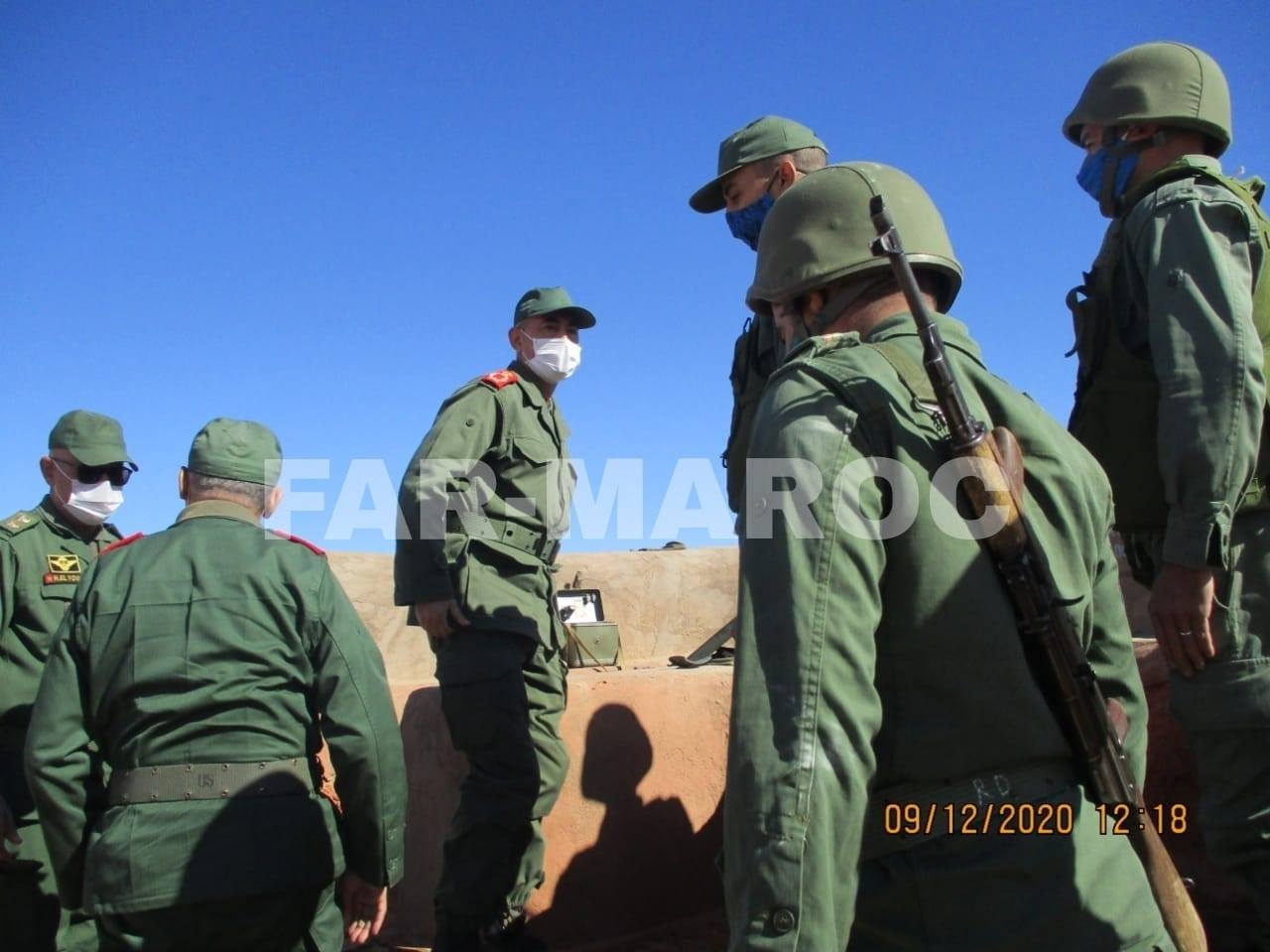 الجنرال دوكوردارمي الوراق وكبار العسكريين يزورون منطقة «المحبس» لنقل تهاني جلالة الملك لقوات الجيش