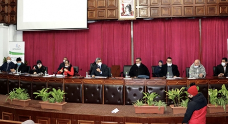 فيضانات البيضاء تجمع عماري برؤساء الفرق السياسية