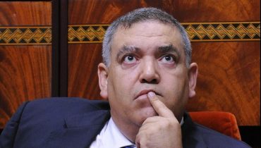 كيف ستتفاعل الداخلية مع كلمة قوية في احتجاج لأصحاب الطاكسيات بخنيفرة (فيديو)
