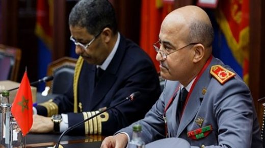 بتعليمات سامية من صاحب الجلالة. الجنرال دوكور دارمي المفتش العام للقوات المسلحة الملكية يستقبل العقيد عصيمي غويتا نائب الرئيس المالي