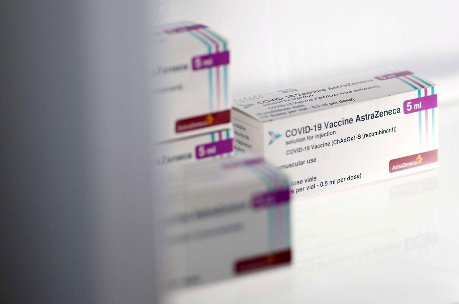 إنتاج لقاح (أسترازينيكا) يصطدم بصعوبات جديدة في أوروبا