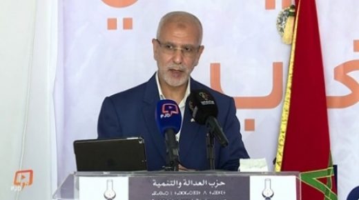 العمراني: العدالة والتنمية يعيش مطبات ومساخينش ببنكيران