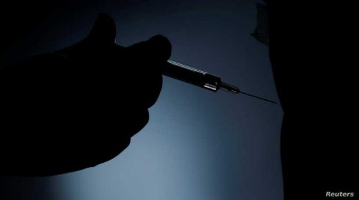 A health worker administers a Johnson & Johnson's coronavirus disease (COVID-19) vaccine at a vaccination centre in Ronda, Spain, April 23, 2021. REUTERS/Jon Nazca