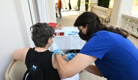 أميركا تدرس علاقة لقاح مضاد ل (كورونا) بمرض في القلب