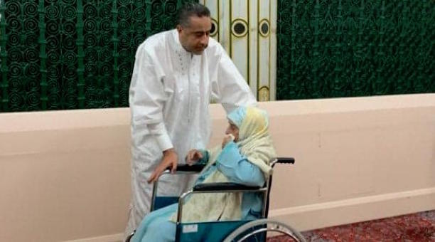 جلالة الملك يعزي عبد اللطيف حموشي إثر وفاة والدته