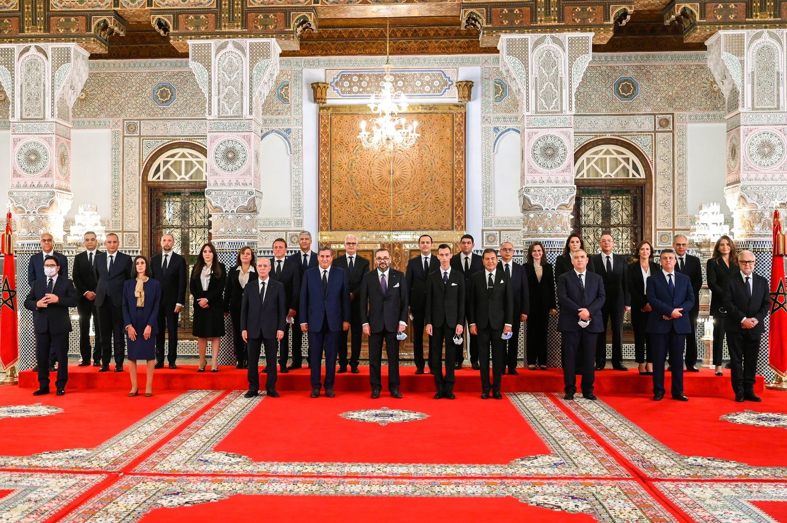 هذه لائحة توزيع الحقائب الوزارية حسب الأحزاب الثلاثة المكونة للأغلبية الحكومية