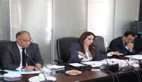 العمدة الرميلي تجتمع برؤساء مقاطعات البيضاء