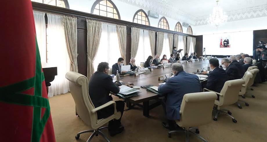 مجلس الحكومة يصادق على مرسوم تطبيقي يهم نظام التأمين الإجباري الأساسي عن المرض ونظام المعاشات الخاصين بأطباء الأسنان