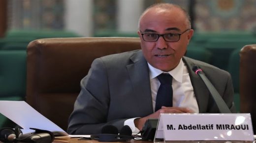 ميراوي يغلق الباب التدريس في الجامعات في وجه الموظفين حاملي الدكتوراه