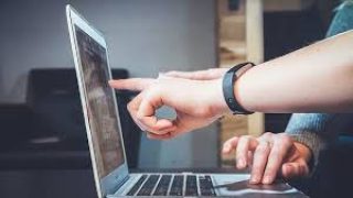 إجراء جديد بالتعليم العالي.. تنظيم جميع الامتحانات عن بعد إلى إشعار آخر