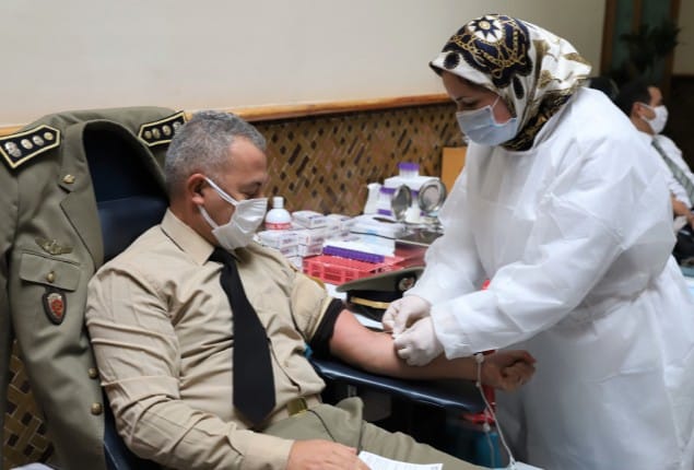 حملة للتبرع بالدم في صفوف موظفي وزارة الداخلية