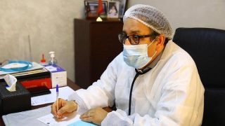 سعيد عفيف: الجرعة الثالثة ضرورية لمواجهة “أوميكرون”