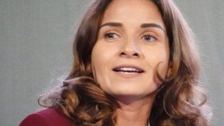 الوزيرة بنعلي: لا يمكن تجاوز الفحم دون الولوج إلى الغاز