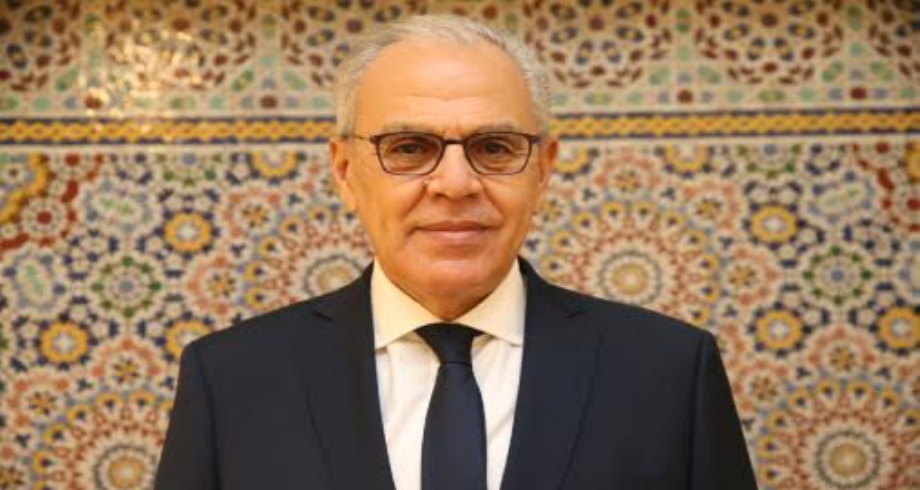 لوديي والجنرال دوكوردارمي المفتش العام للقوات المسلحة الملكية يستقبلان المستشار البريطاني السامي في الدفاع لشؤون الشرق الأوسط وشمال إفريقيا