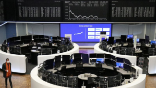 أسهم أوروبا تنخفض بعد حظر أمريكا واردات النفط الروسية